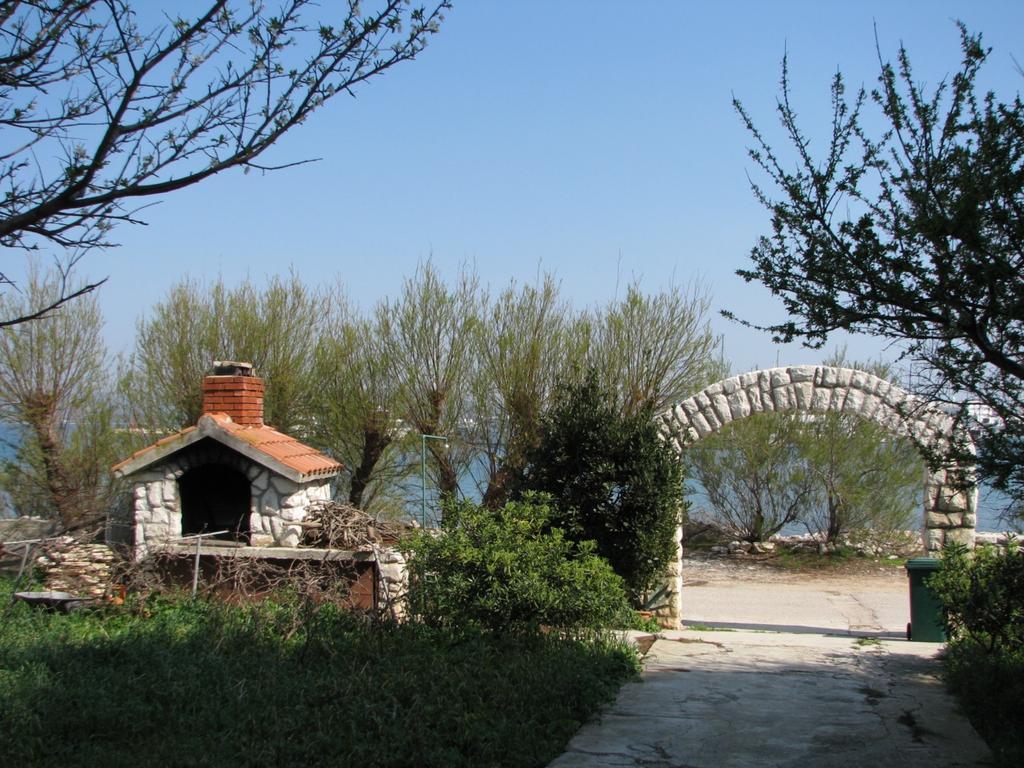 Butterfly Holiday Home Tonkica Betina  Buitenkant foto